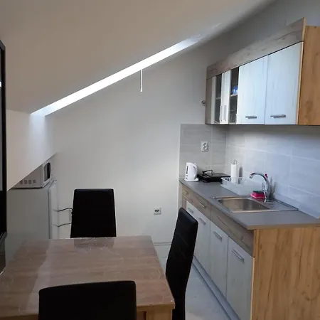Emarooms Apartment Soko Banja